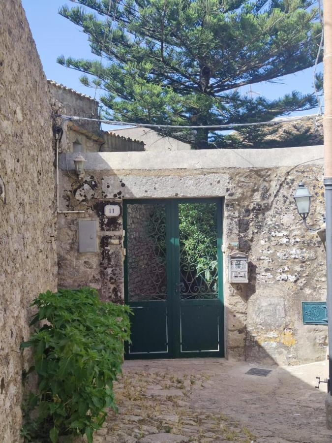 Cortile Via Sales 11 Lägenhet Erice Exteriör bild